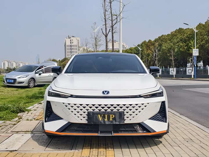 Changan UNI-V, 2024 — фото 2 из 9