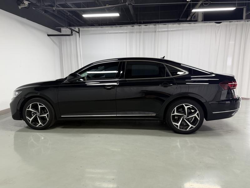 Volkswagen Passat, 2023 — фото 4 из 12