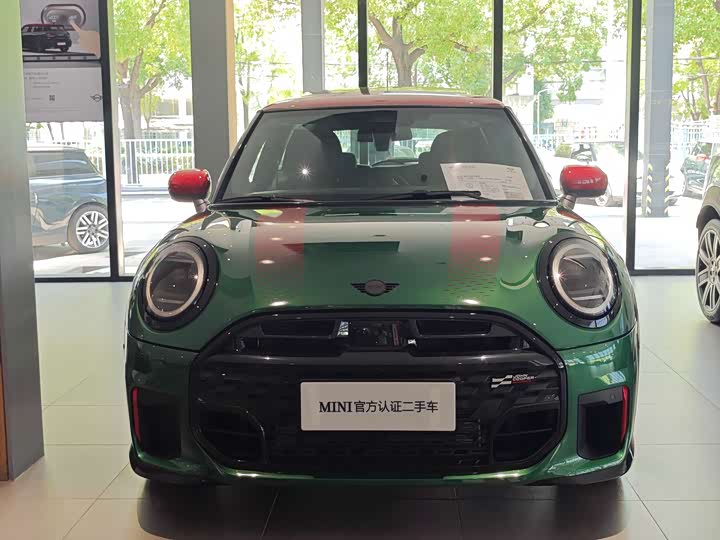 Mini Mini JCW, 2024 — фото 4 из 9