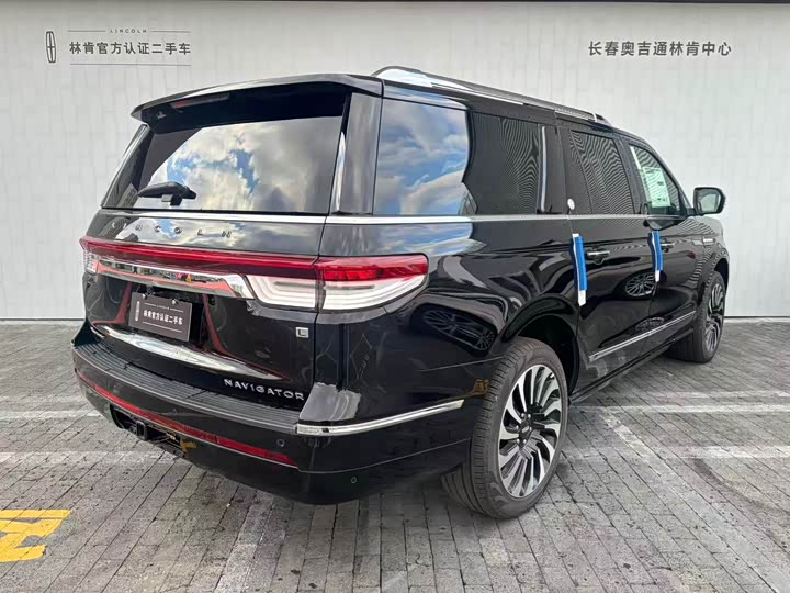 Lincoln Navigator, 2025 — фото 12 из 12