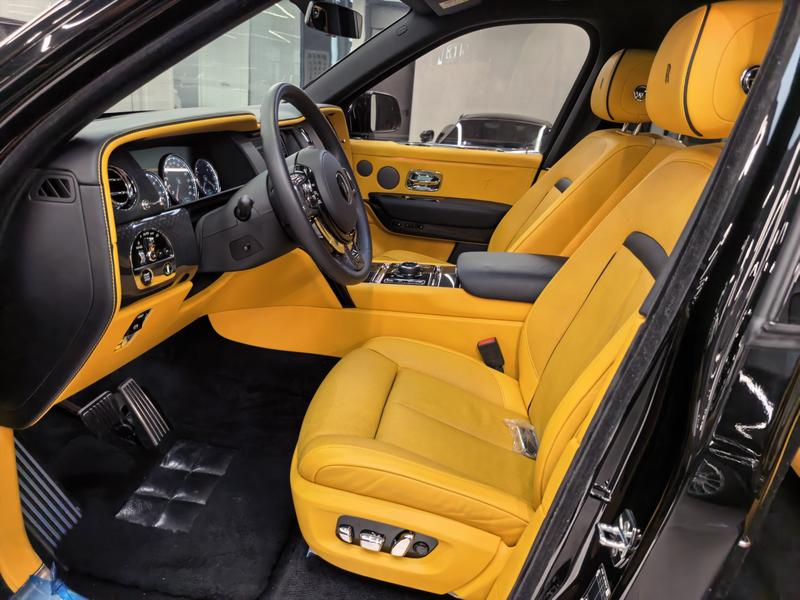 Rolls-Royce Cullinan, 2022 — фото 9 из 12