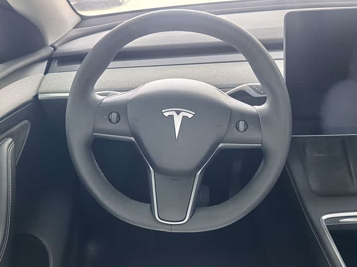 Tesla Model Y, 2024 — фото 7 из 9