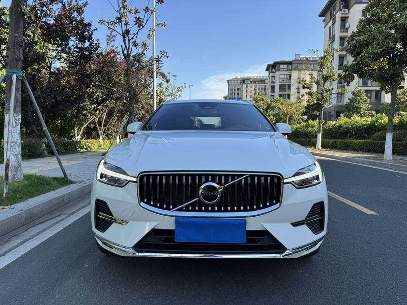 Volvo XC60, 2021 — фото 2 из 12