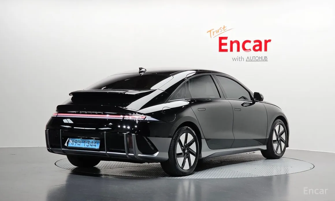 Hyundai Ioniq 6, 2023 — фото 2 из 12