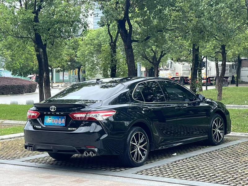 Toyota Camry, 2022 — фото 6 из 12