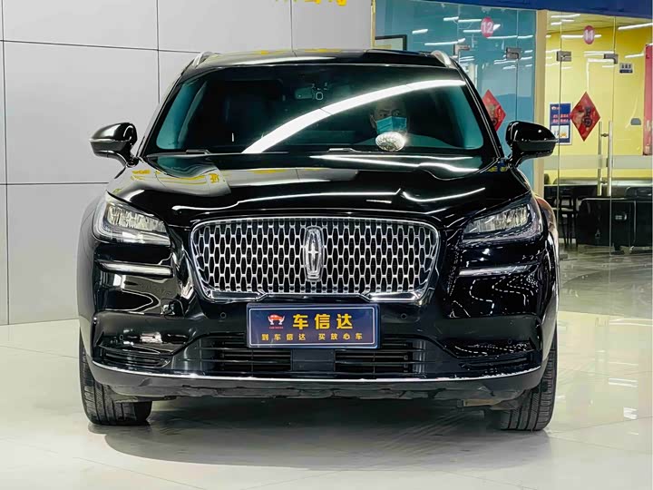 Lincoln Corsair, 2022 — фото 2 из 9