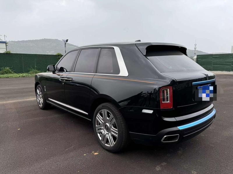 Rolls-Royce Cullinan, 2023 — фото 2 из 7