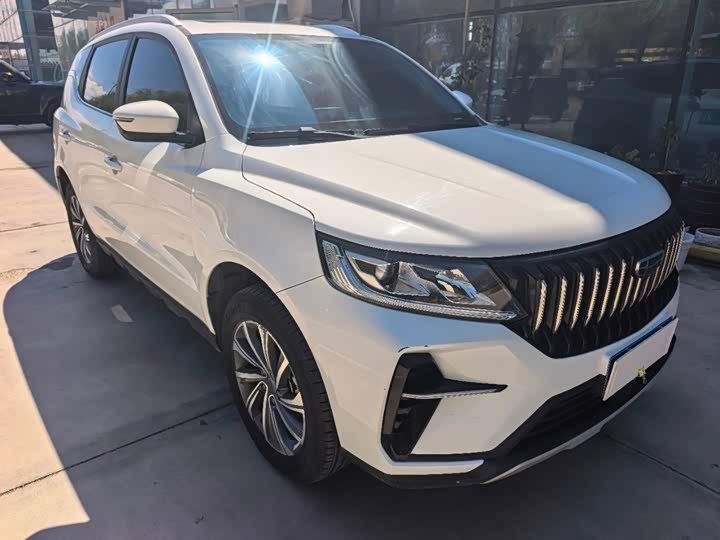 Geely Vision X6, 2023 — фото 3 из 9