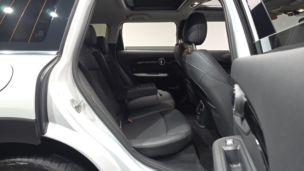 Mini Clubman, 2024 — фото 12 из 12