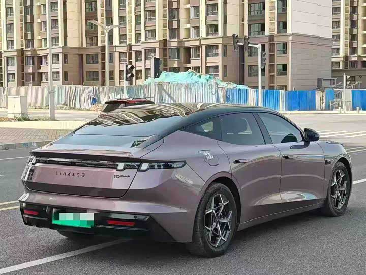 Lynk & Co 30 EM-P Hybrid, 2025 — фото 7 из 7