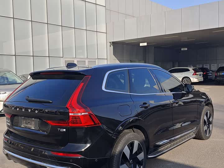 Volvo XC60 Hybrid, 2024 — фото 8 из 9