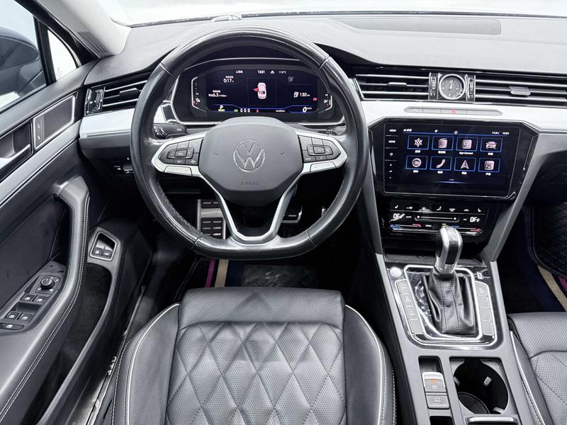 Volkswagen Magotan GTE Hybrid, 2023 — фото 6 из 9