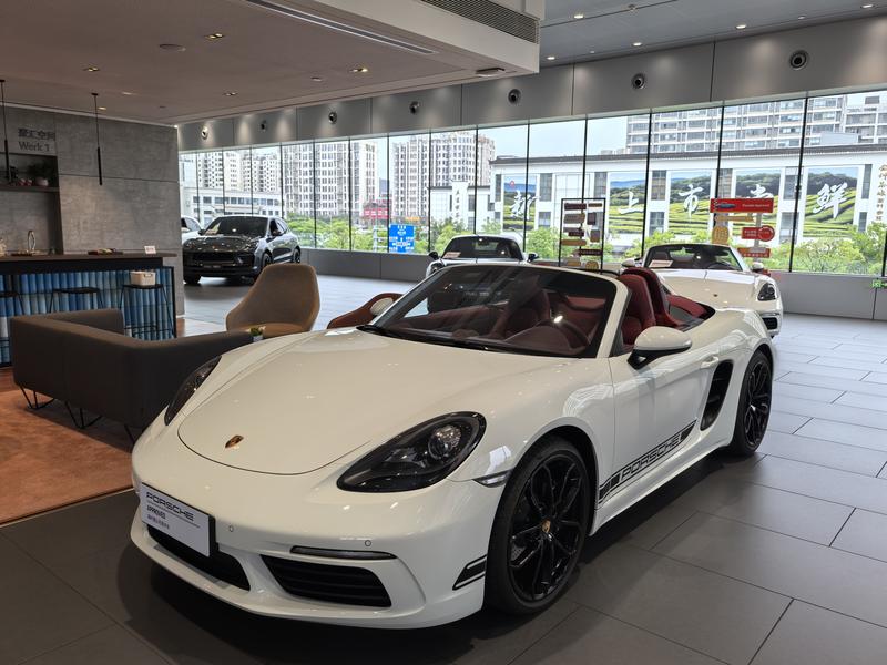 Porsche 718, 2023 — купить в Самаре под ключ