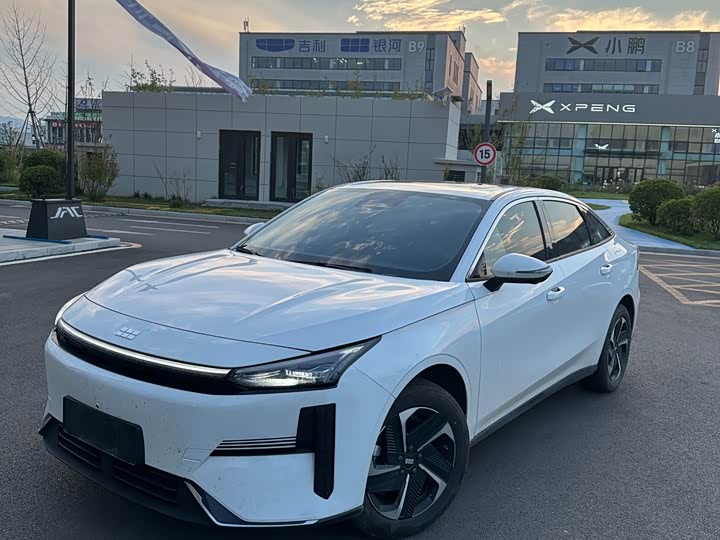 Geely Galaxy L6, 2025 — купить в Ульяновске под ключ