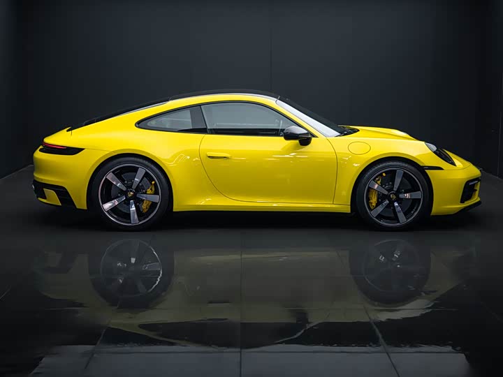 Porsche 911, 2021 — фото 5 из 9