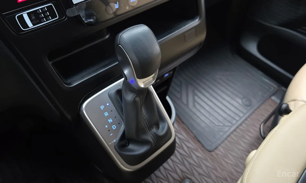 Hyundai Staria, 2022 — фото 9 из 12