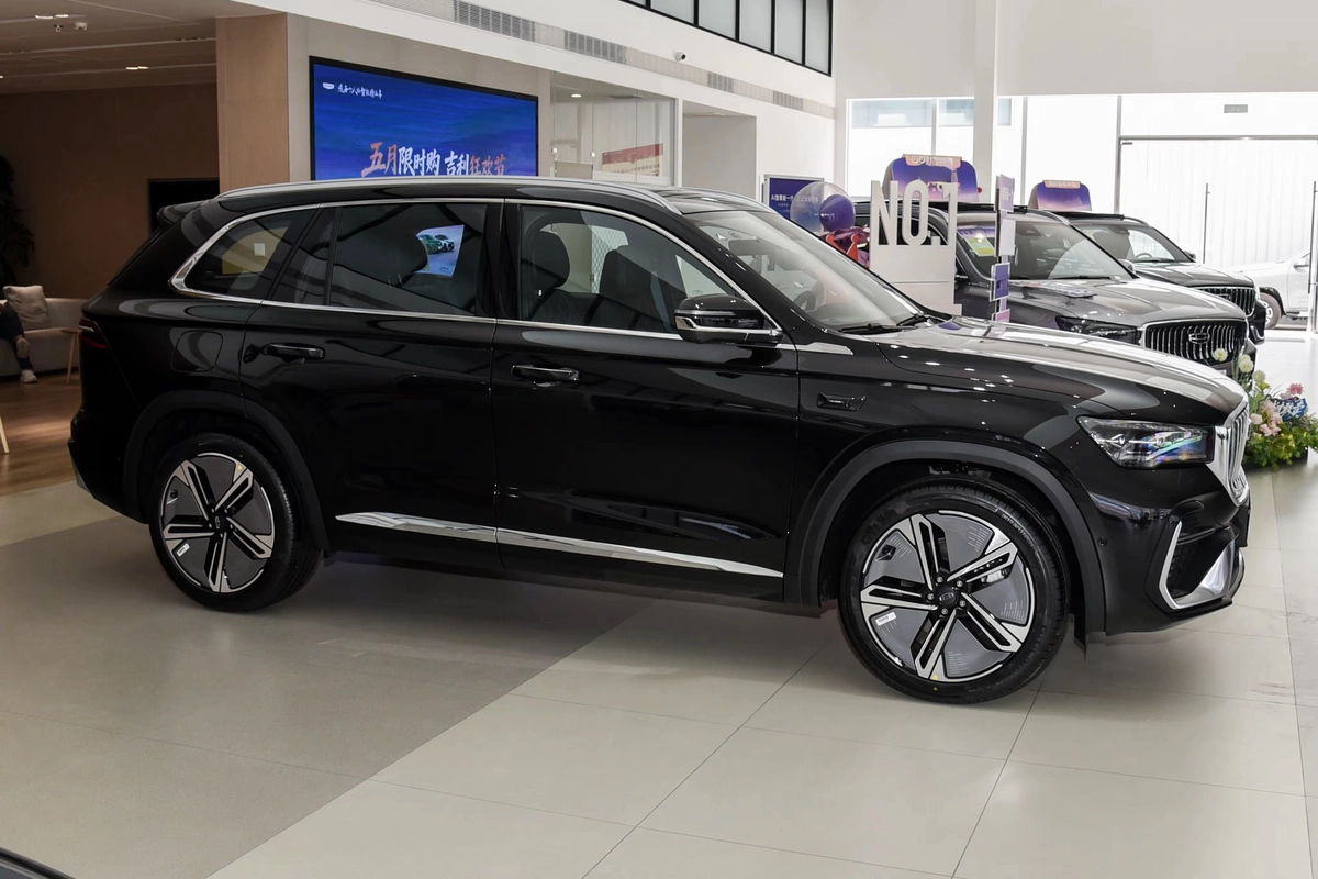 Geely Xingyue L, 2026