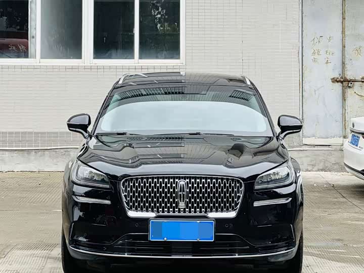 Lincoln Corsair, 2022 — фото 3 из 9