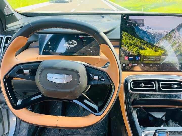 Geely Atlas L, 2025 — фото 7 из 9