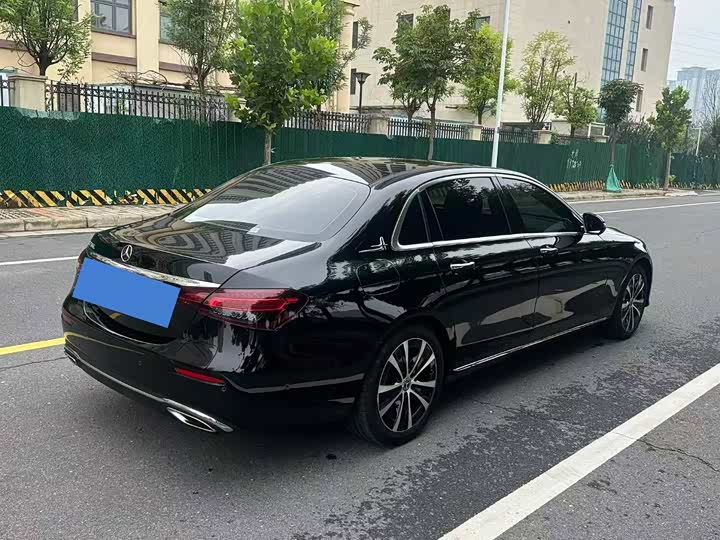 Mercedes-Benz E-Class Hybrid, 2022 — фото 9 из 9