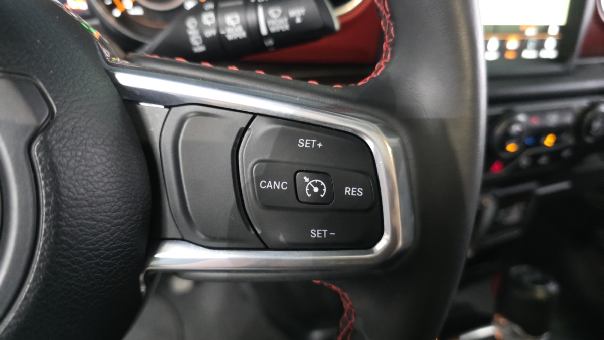 Jeep Wrangler, 2023 — фото 12 из 12
