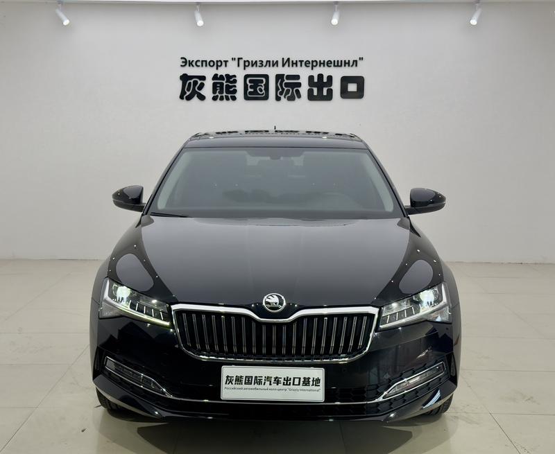 Skoda Superb, 2023 — фото 2 из 12