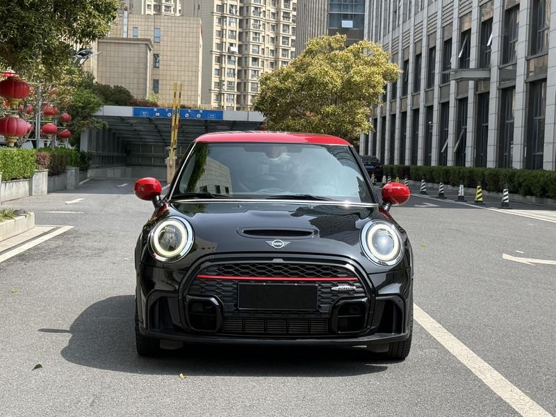 Mini Mini JCW, 2022 — фото 2 из 12