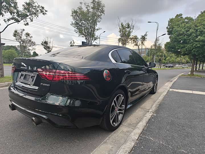 Jaguar XE L, 2023 — фото 8 из 9
