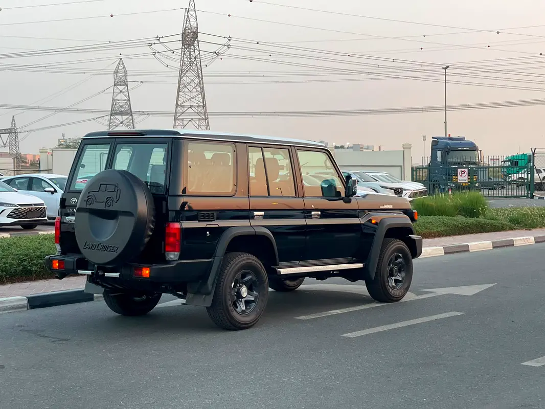 Toyota Land Cruiser 70 Series, 2026 — фото 6 из 10