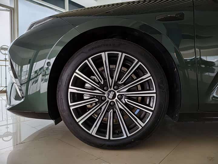 Geely Galaxy Starshine 8 EM-i, 2025 — фото 5 из 9