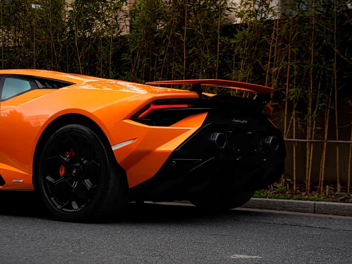 Lamborghini Huracán, 2025 — фото 6 из 9