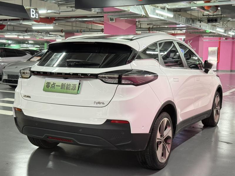 Geely Geometry M6, 2023 — фото 6 из 12