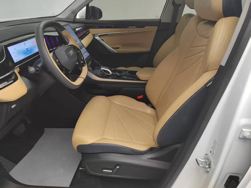 Geely Atlas L, 2023 — фото 11 из 12