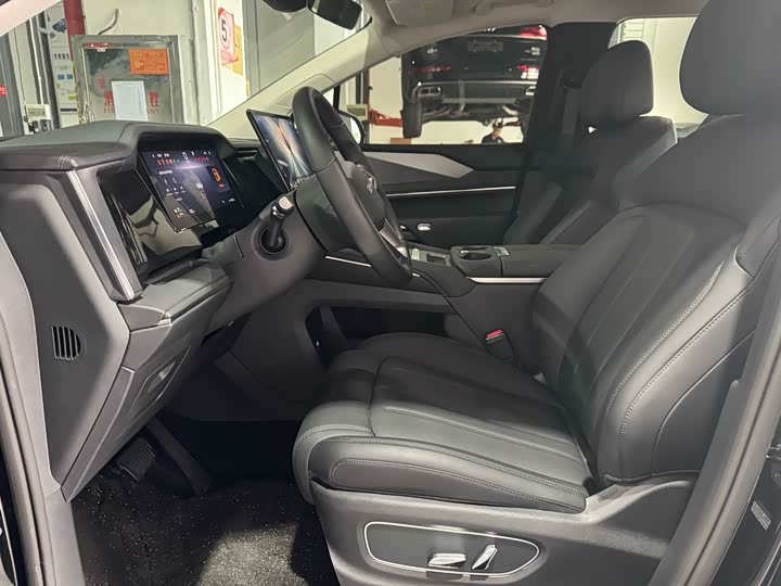 BYD M9, 2025 — фото 3 из 9