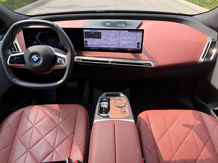 BMW iX, 2025 — фото 7 из 9