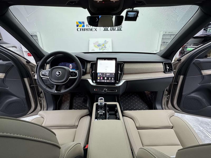 Volvo XC90, 2025 — фото 6 из 12