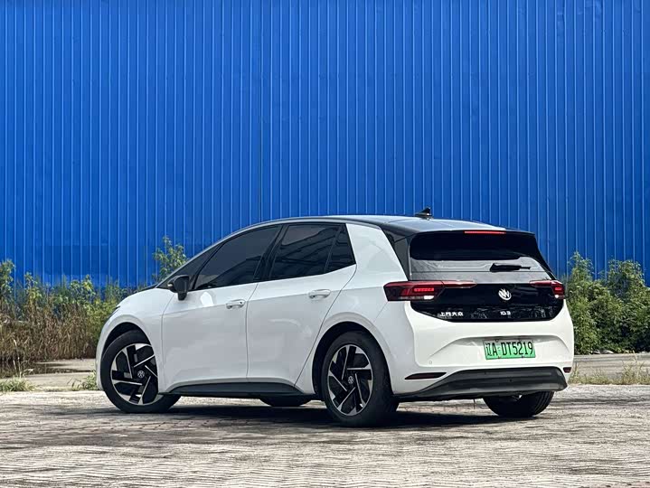 Volkswagen ID.3, 2024 — фото 6 из 9