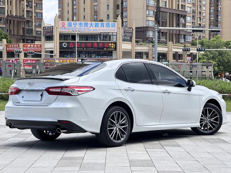 Toyota Camry, 2022 — фото 7 из 12