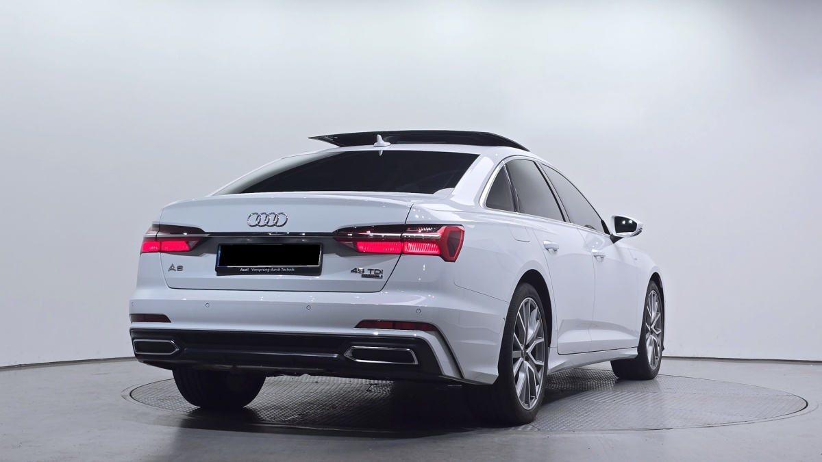 Audi A6, 2022 — фото 2 из 12