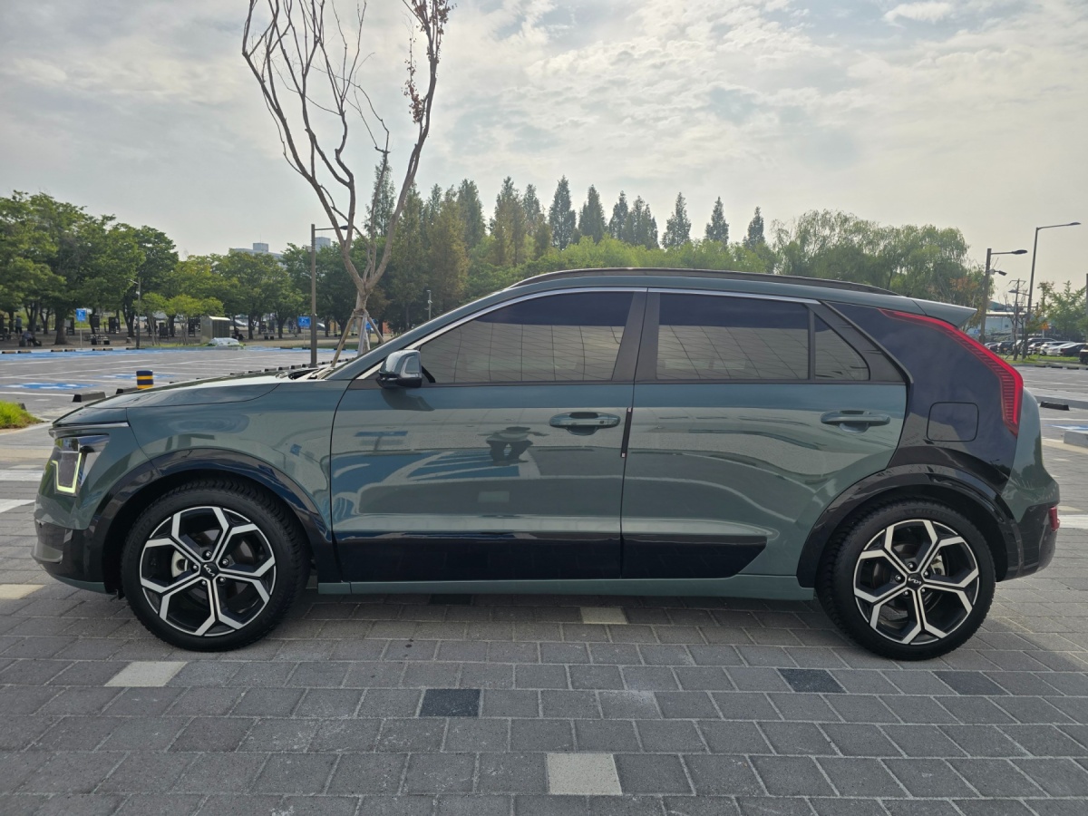 Kia Niro, 2022 — фото 3 из 12