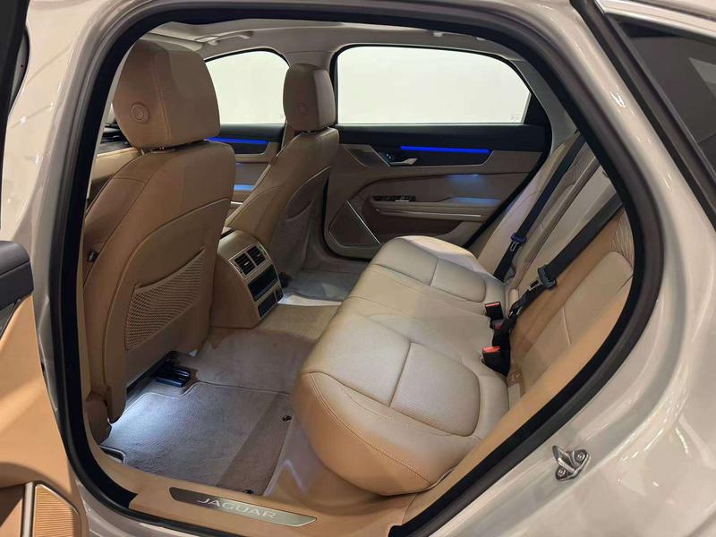 Jaguar XF L, 2025 — фото 10 из 12