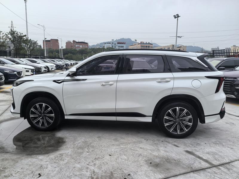 Changan CS75 Plus, 2024 — фото 4 из 12