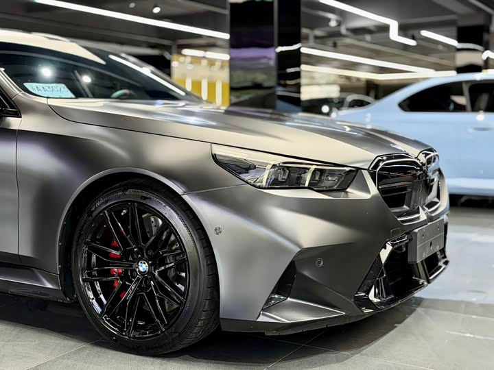 BMW M5 Hybrid, 2024 — фото 4 из 9