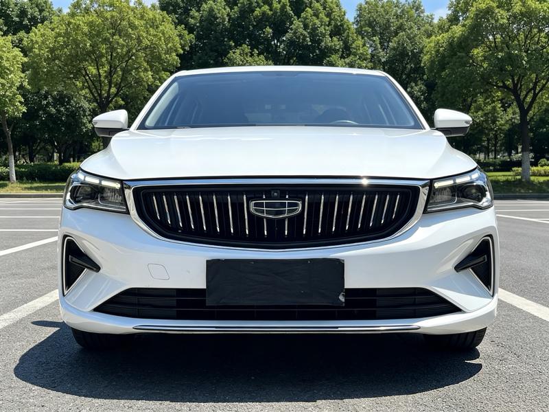 Geely Emgrand, 2022 — фото 2 из 12
