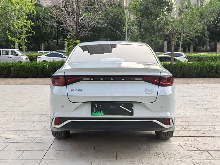 Geely Emgrand L Hi·P Hybrid, 2022 — фото 8 из 9
