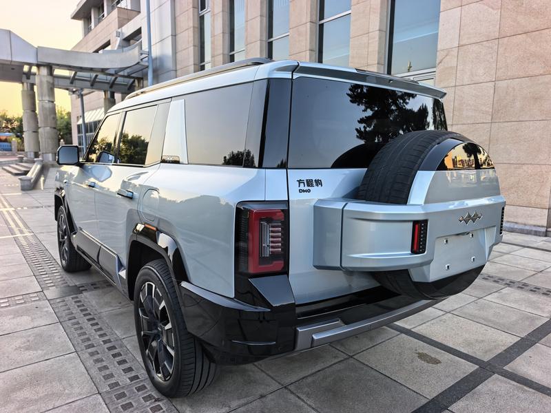 BYD FangChengBao Leopard 8, 2024 — фото 4 из 12