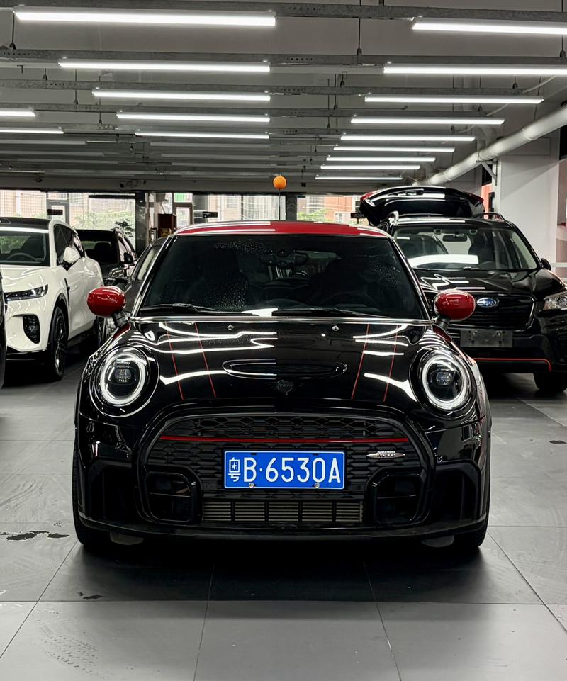 Mini Mini JCW, 2021 — фото 2 из 10