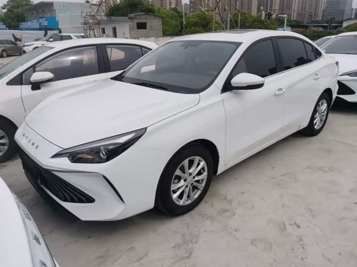 Roewe i5, 2025 — фото 2 из 9