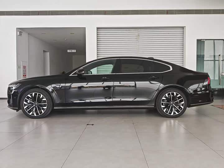 Volvo S90 Hybrid, 2025 — фото 6 из 9