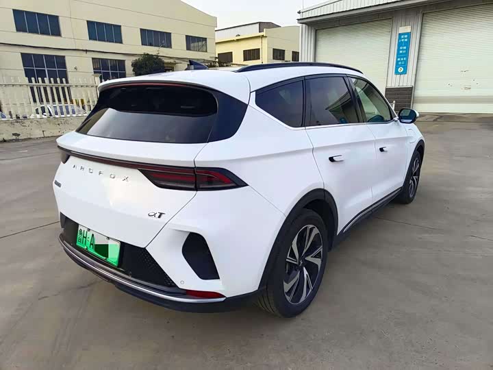 BAIC Arcfox Alpha T, 2023 — фото 4 из 9